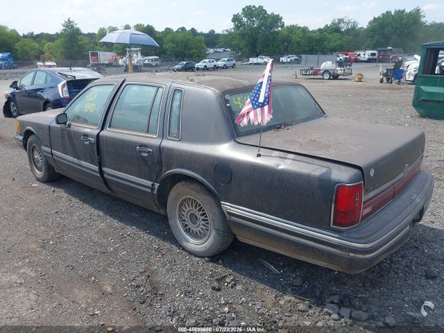 Продажа на аукционе авто 1993 Lincoln Town Car Cartier, vin: 1LNLM83W0PY742969, номер лота: 45698980