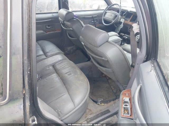 Продажа на аукционе авто 1993 Lincoln Town Car Cartier, vin: 1LNLM83W0PY742969, номер лота: 45698980