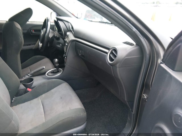 45698994 :رقم المزاد ، JTKJF5C77FJ005040 vin ، 2015 Scion Tc مزاد بيع