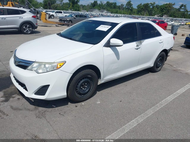 Toyota CAMRY LE 2014 4T4BF1FK2ER433715 Image 2