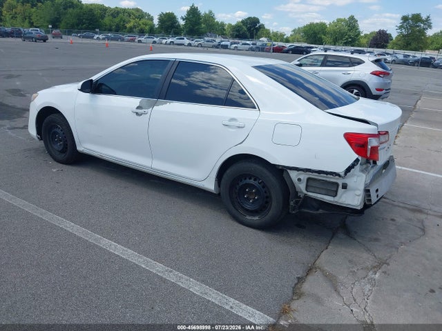 Toyota CAMRY LE 2014 4T4BF1FK2ER433715 Image 3
