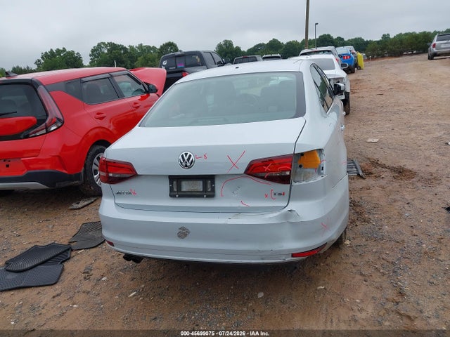 2017 Volkswagen Jetta 1.4t S მანქანა იყიდება აუქციონზე, vin: 3VW2B7AJ1HM323983, აუქციონის ნომერი: 45699075
