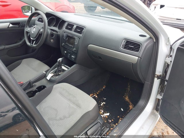 2017 Volkswagen Jetta 1.4t S მანქანა იყიდება აუქციონზე, vin: 3VW2B7AJ1HM323983, აუქციონის ნომერი: 45699075