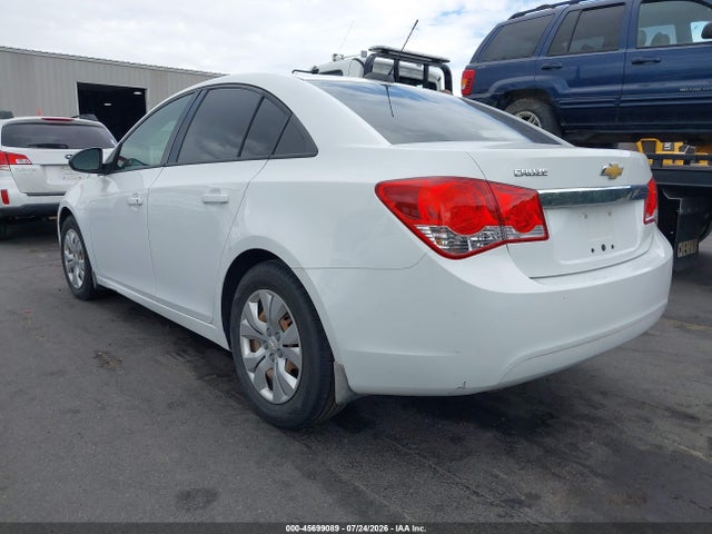 1G1PA5SGXF7270719 Chevrolet Cruze Ls Auto