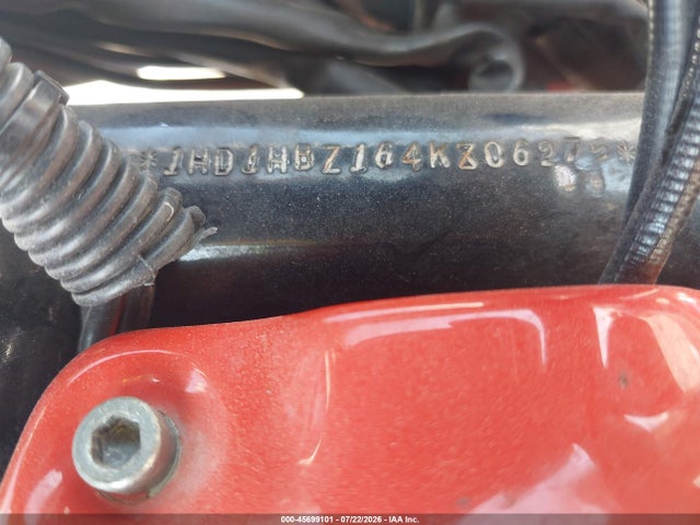 45699101 :رقم المزاد ، 1HD1HBZ164K806275 vin ، 2004 Harley-davidson Vrscb مزاد بيع