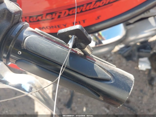 45699101 :رقم المزاد ، 1HD1HBZ164K806275 vin ، 2004 Harley-davidson Vrscb مزاد بيع