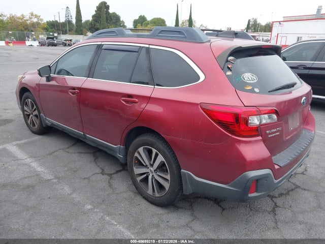 Subaru Outback 2.5i Limited 2018 4S4BSANC5J3318543 Image 3