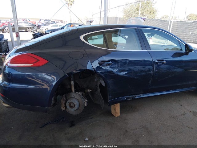 WP0AB2A73FL050274 Porsche Panamera 4s