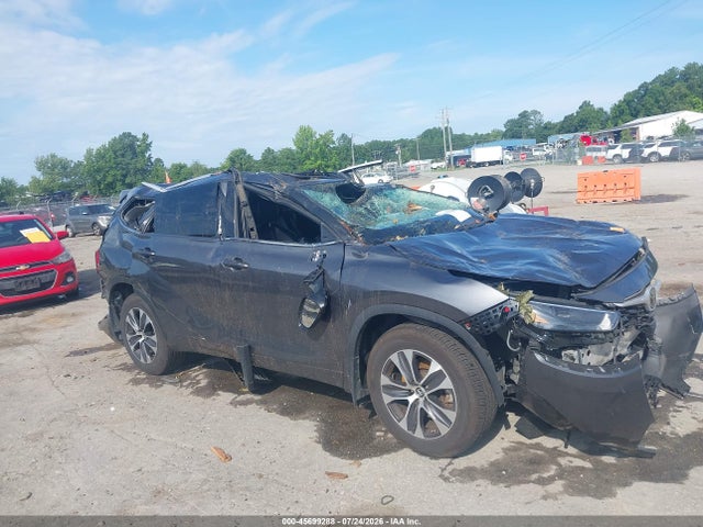 Toyota Highlander Xle 2022 5TDGZRBH1NS592797 Image 13