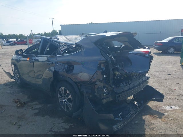 5TDGZRBH1NS592797 Toyota Highlander Xle