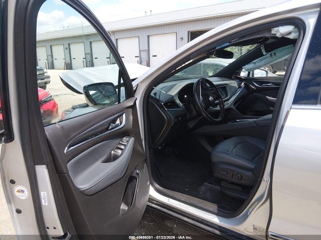 2022 Buick Enclave Awd Essence მანქანა იყიდება აუქციონზე, vin: 5GAEVAKW5NJ132625, აუქციონის ნომერი: 45699381
