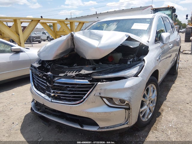 2022 Buick Enclave Awd Essence მანქანა იყიდება აუქციონზე, vin: 5GAEVAKW5NJ132625, აუქციონის ნომერი: 45699381