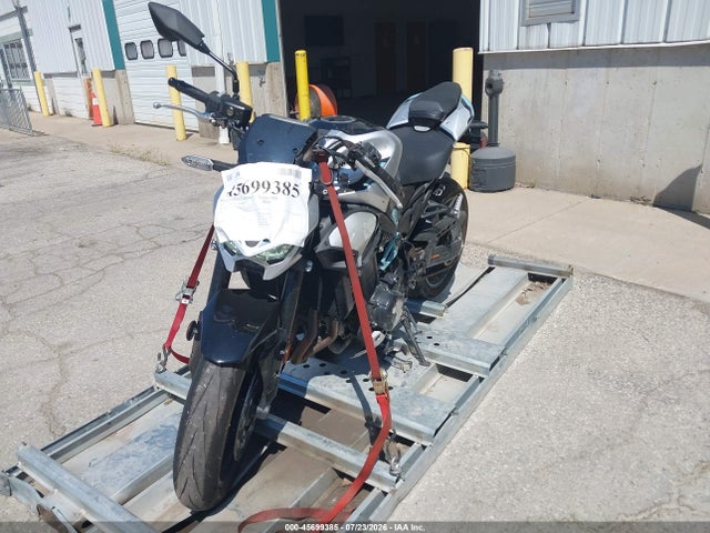 ML5ZRDS1XSDA04849 Kawasaki Zr900 S