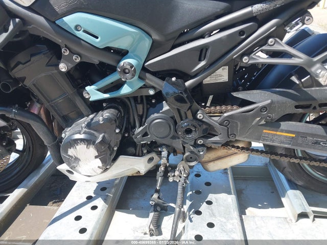 ML5ZRDS1XSDA04849 Kawasaki Zr900 S