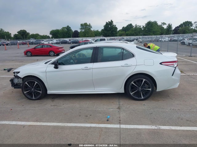 4T1B61HK6KU724057 Toyota CAMRY XSE