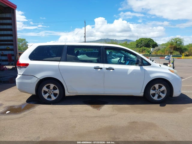 45699444 :رقم المزاد ، 5TDZK3DC3ES513349 vin ، 2014 Toyota Sienna L V6 7 Passenger مزاد بيع