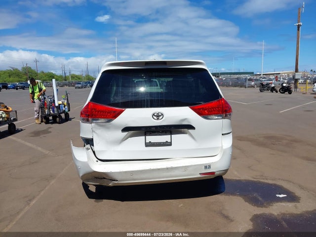 45699444 :رقم المزاد ، 5TDZK3DC3ES513349 vin ، 2014 Toyota Sienna L V6 7 Passenger مزاد بيع