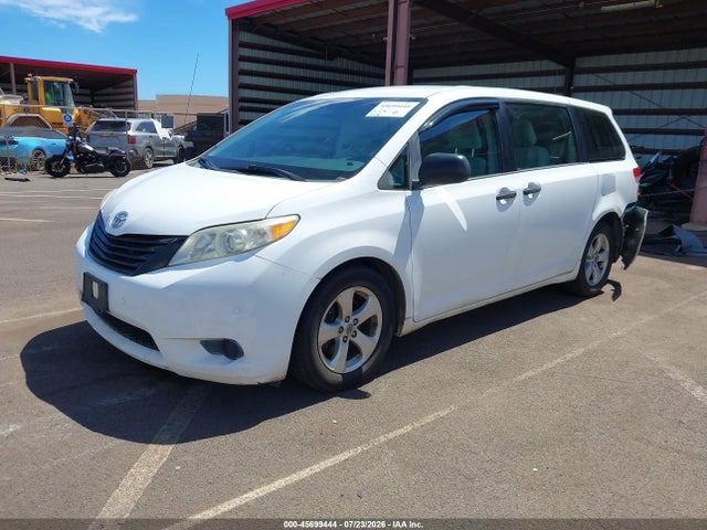 45699444 :رقم المزاد ، 5TDZK3DC3ES513349 vin ، 2014 Toyota Sienna L V6 7 Passenger مزاد بيع