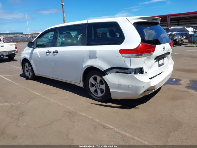 45699444 :رقم المزاد ، 5TDZK3DC3ES513349 vin ، 2014 Toyota Sienna L V6 7 Passenger مزاد بيع