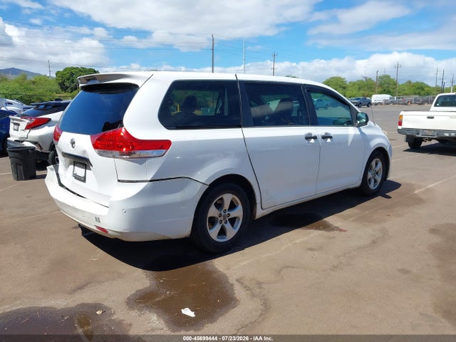 45699444 :رقم المزاد ، 5TDZK3DC3ES513349 vin ، 2014 Toyota Sienna L V6 7 Passenger مزاد بيع