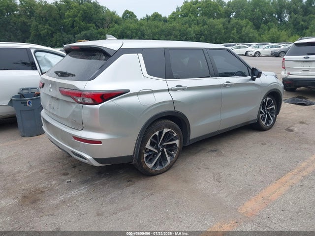 Продаж на аукціоні авто 2022 Mitsubishi Outlander Se 2.5 2wd, vin: JA4J3UA81NZ038342, номер лоту: 45699456
