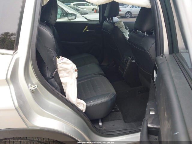 Продаж на аукціоні авто 2022 Mitsubishi Outlander Se 2.5 2wd, vin: JA4J3UA81NZ038342, номер лоту: 45699456