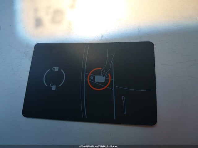 5YJ3E1EB6KF194195 Tesla Model 3 Long Range/performance