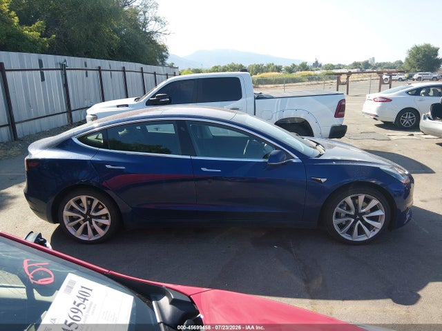 5YJ3E1EB6KF194195 Tesla Model 3 Long Range/performance
