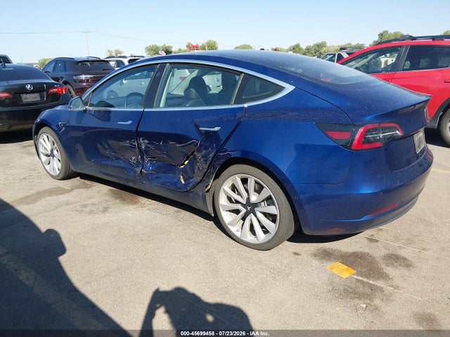 5YJ3E1EB6KF194195 Tesla Model 3 Long Range/performance