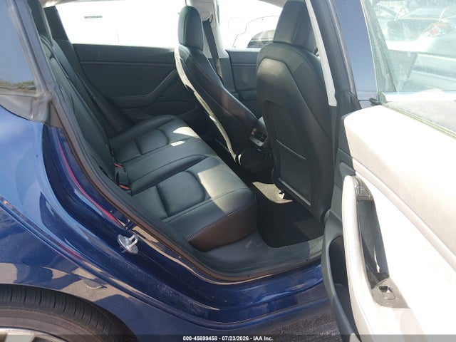 5YJ3E1EB6KF194195 Tesla Model 3 Long Range/performance