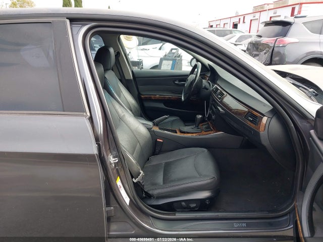 45699491 :رقم المزاد ، WBAVC535X7FZ76454 vin ، 2007 Bmw 328i مزاد بيع