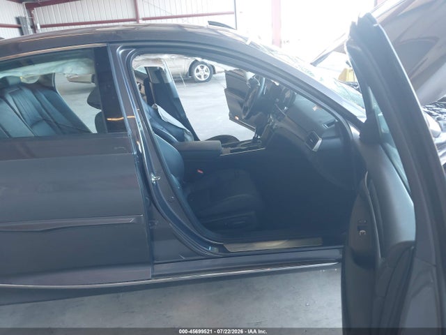1HGCV1F97JA140635 Honda Accord Touring