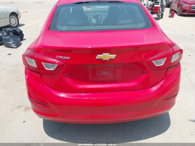 45699563 :رقم المزاد ، 1G1BE5SM4J7243707 vin ، 2018 Chevrolet Cruze Lt Auto مزاد بيع