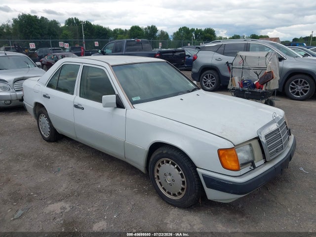 45699580 :رقم المزاد ، WDBED30D9NB647683 vin ، 1992 Mercedes-benz 300 E 4matic مزاد بيع