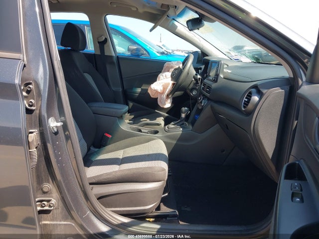 2021 Hyundai Kona Se მანქანა იყიდება აუქციონზე, vin: KM8K12AA3MU616696, აუქციონის ნომერი: 45699588