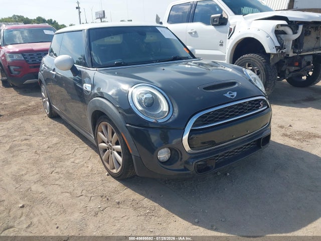 45699592 :رقم المزاد ، WMWXP7C59F2A41041 vin ، 2015 Mini Hardtop Cooper S مزاد بيع