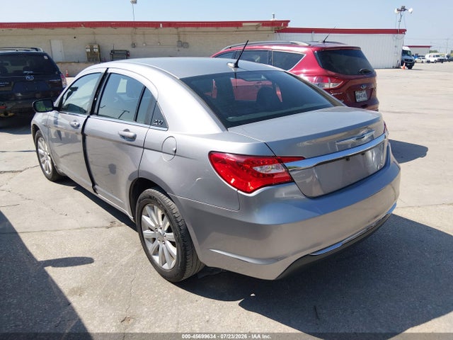 45699634 :رقم المزاد ، 1C3CCBBB5DN575593 vin ، 2013 Chrysler 200 Touring مزاد بيع