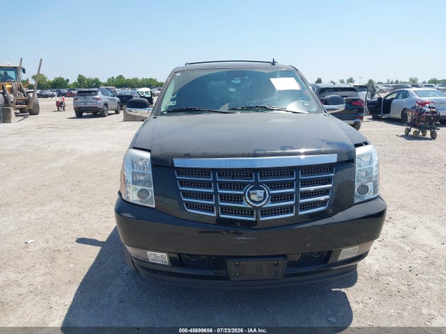 2011 Cadillac Escalade Luxury მანქანა იყიდება აუქციონზე, vin: 1GYS3BEFXBR100382, აუქციონის ნომერი: 45699656