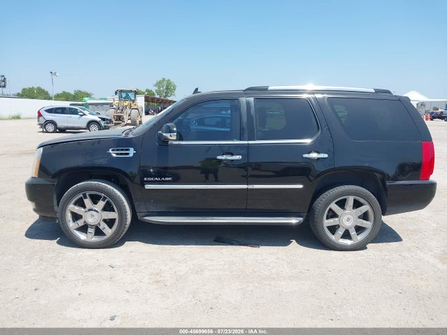 2011 Cadillac Escalade Luxury მანქანა იყიდება აუქციონზე, vin: 1GYS3BEFXBR100382, აუქციონის ნომერი: 45699656