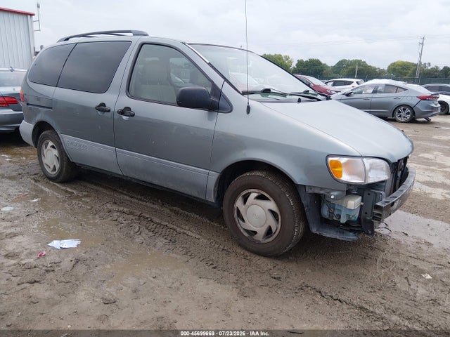 45699669 :رقم المزاد ، 4T3ZF13C6WU085822 vin ، 1998 Toyota Sienna Le مزاد بيع