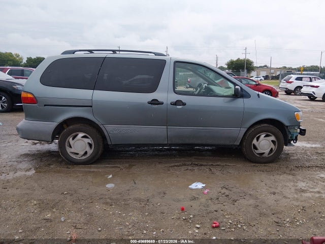 45699669 :رقم المزاد ، 4T3ZF13C6WU085822 vin ، 1998 Toyota Sienna Le مزاد بيع