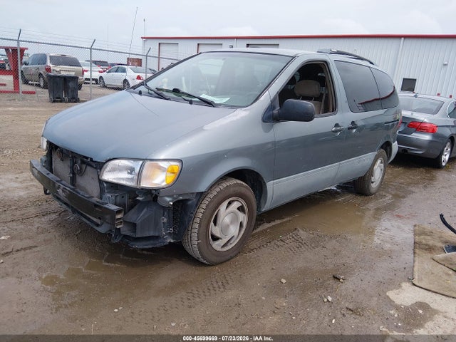 45699669 :رقم المزاد ، 4T3ZF13C6WU085822 vin ، 1998 Toyota Sienna Le مزاد بيع
