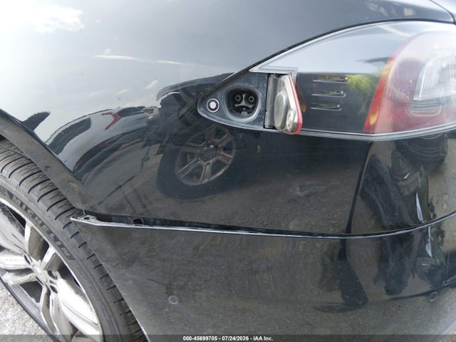 Tesla Model S P85 2014 5YJSA1H16EFP55767 Image 16