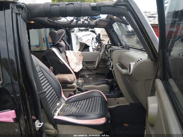 2008 Jeep Wrangler Unlimited Sahara მანქანა იყიდება აუქციონზე, vin: 1J8GA59198L500391, აუქციონის ნომერი: 45699742