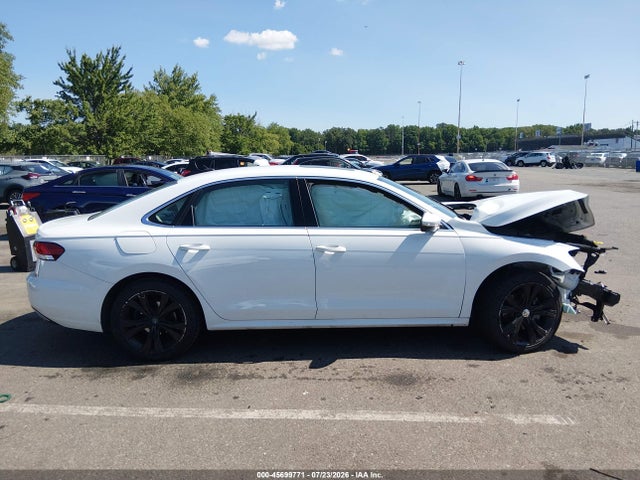 Продаж на аукціоні авто 2021 Volkswagen Passat 2.0t Se, vin: 1VWSA7A36MC003221, номер лоту: 45699771