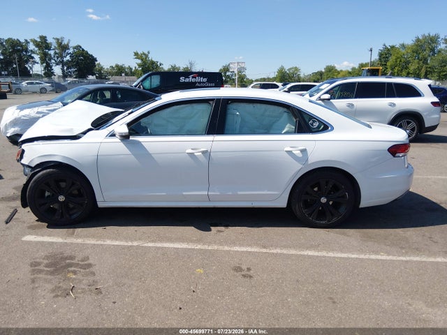 Продаж на аукціоні авто 2021 Volkswagen Passat 2.0t Se, vin: 1VWSA7A36MC003221, номер лоту: 45699771