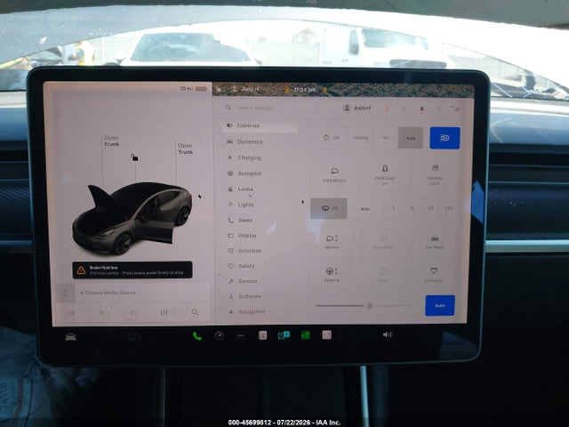 45699812 :رقم المزاد ، 5YJ3E1EA7JF025700 vin ، 2018 Tesla Model 3 Long Range/mid Range مزاد بيع