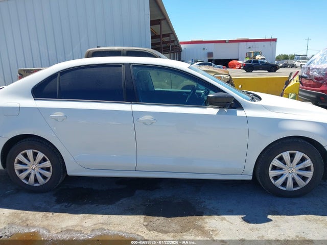 2013 Volkswagen Jetta 2.0l S მანქანა იყიდება აუქციონზე, vin: 3VW2K7AJ5DM263815, აუქციონის ნომერი: 45699825
