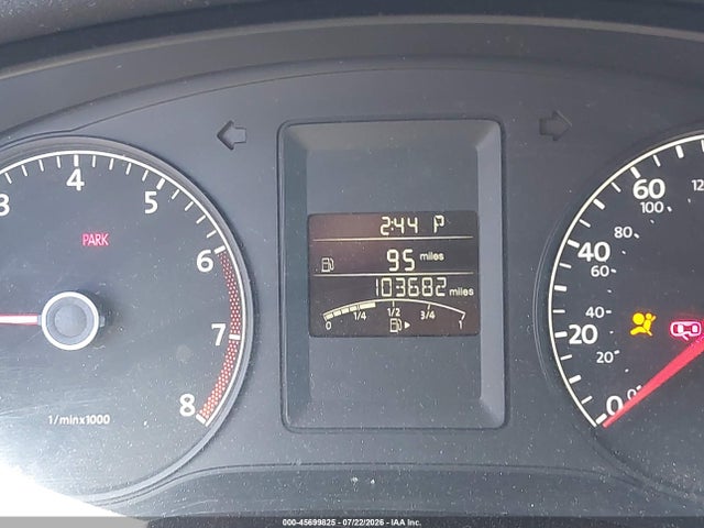 2013 Volkswagen Jetta 2.0l S მანქანა იყიდება აუქციონზე, vin: 3VW2K7AJ5DM263815, აუქციონის ნომერი: 45699825
