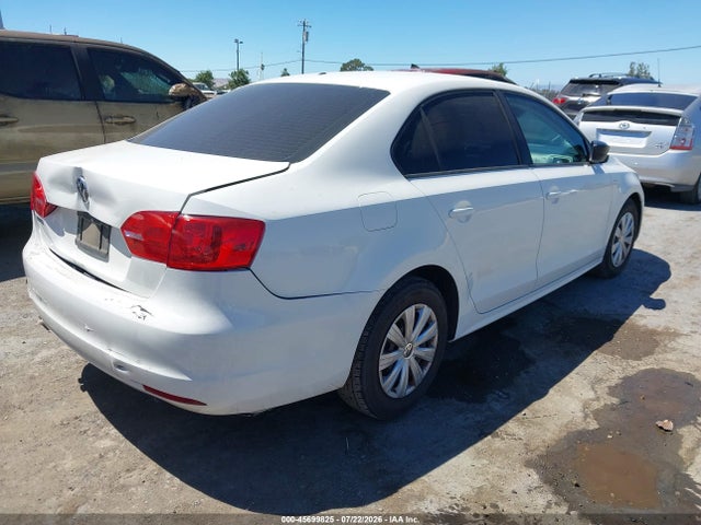 2013 Volkswagen Jetta 2.0l S მანქანა იყიდება აუქციონზე, vin: 3VW2K7AJ5DM263815, აუქციონის ნომერი: 45699825